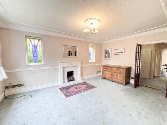8 Little Poulton Lane, Poulton-Le-Fylde, FY6 7ET photo 4