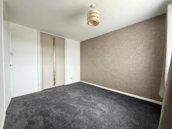 3 bed Terraced for sale Image 9