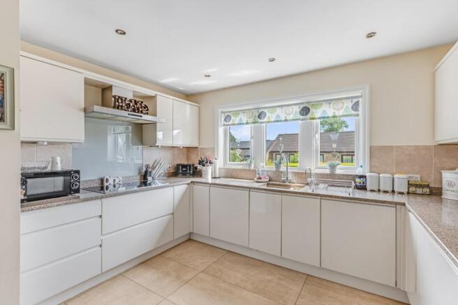 3 bed Bungalow for sale Image 8