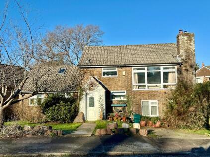 Widden Close, Sway, Lymington, SO41