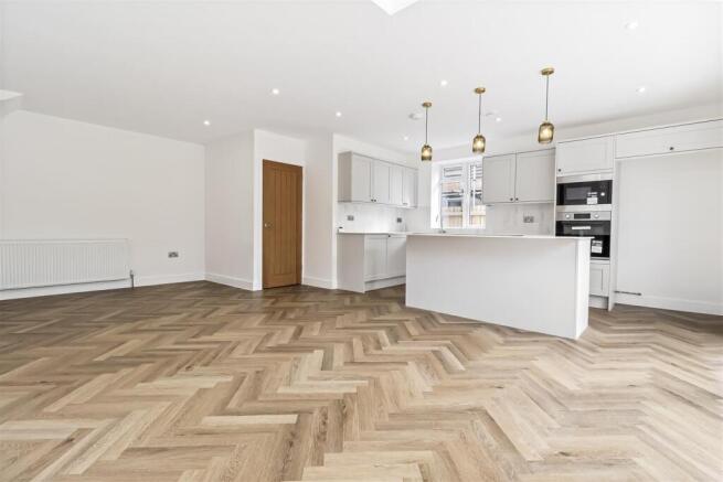 32 Sunningdale Road-001.JPG