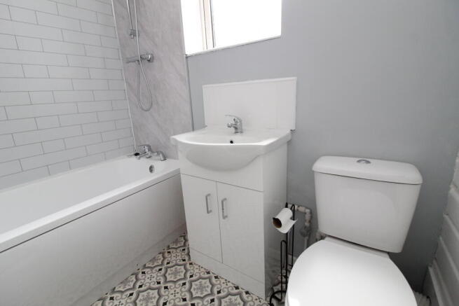 Studio to rent Image 8