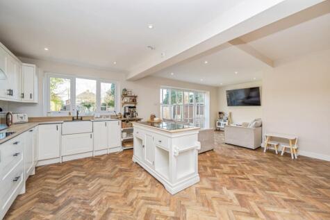 Chaddesden Park Road, Derby, DE21