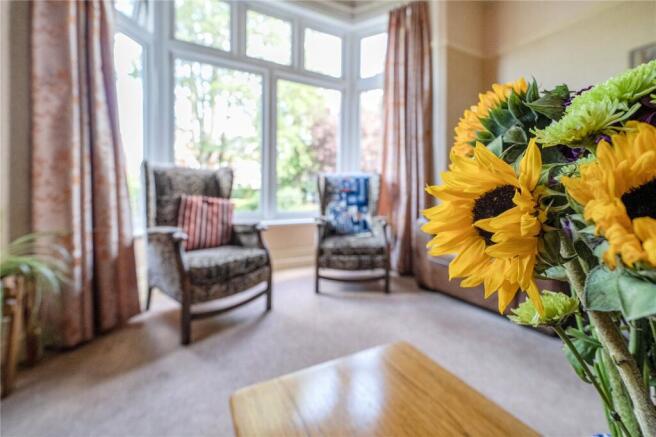 5 bed Detached for sale Image 5