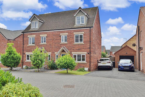 Thistle Way, Witham St. Hughs