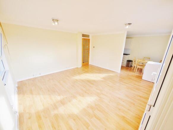 99 Drake House, Sir Francis Way, Brentwood, Essex, CM14 4TG photo 4