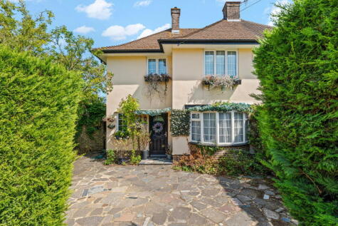 Downland Close, Epsom, Surrey, KT18 5SQ