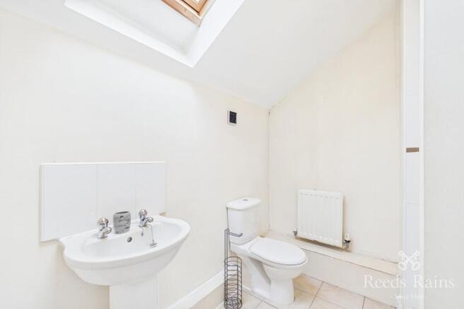 2 bed Apartment to rent Image 9
