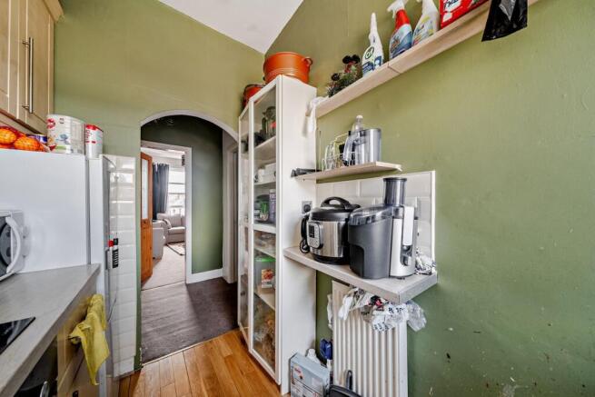 2 bed Flat for sale Image 7
