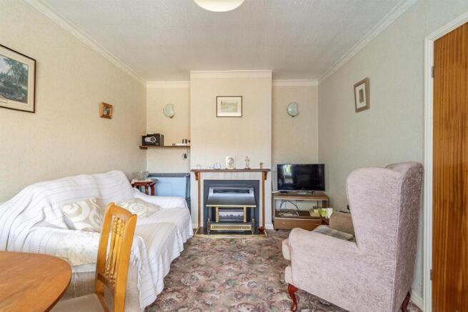 2 bed Semi-Detached Bungalow for sale Image 4