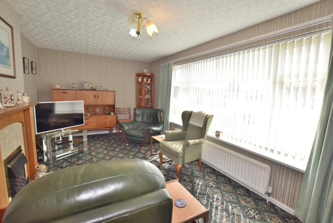 2 bed Detached Bungalow for sale Image 6