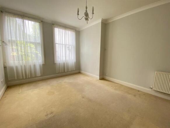 Double Bedroom.jpg