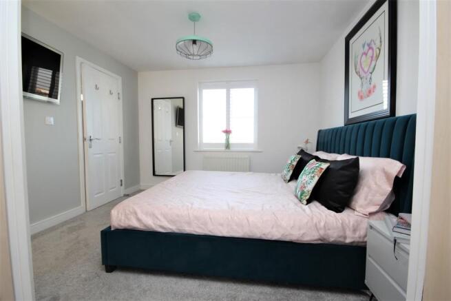 Main bed