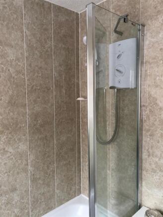 50 park av bathroom.jpg