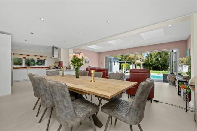 Kitchen/Dine/Family