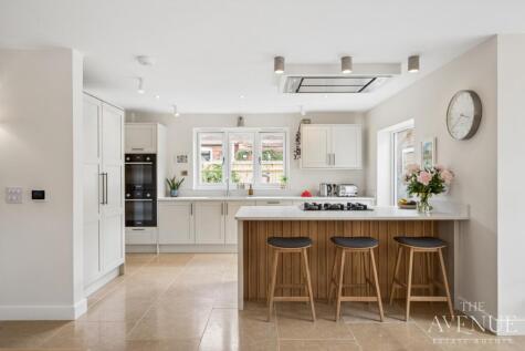 Stunning Family Home - Benson, Oxfordshire