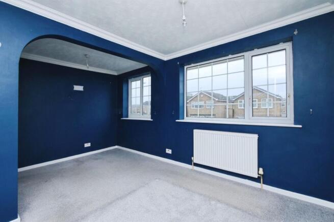 4 bed Detached for sale Image 8