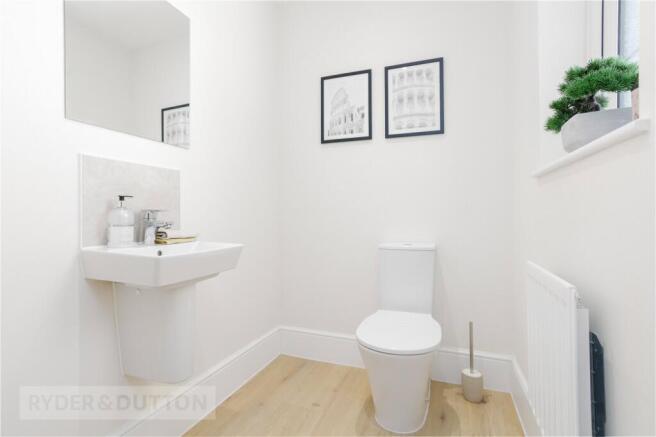 4 bed Detached for sale Image 12