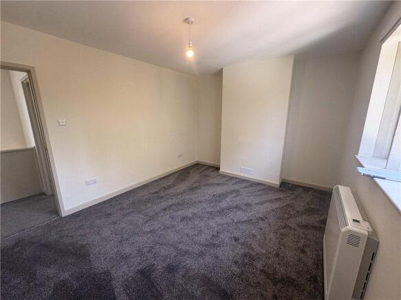 3 bed Semi-Detached to rent Image 10