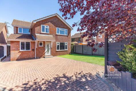 De Courtenai Close, Bournemouth, BH11