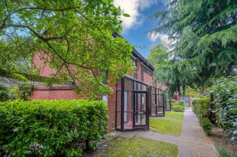 Spinney Gardens, London, Crystal Palace, SE19