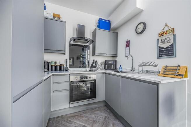 14 Radial House, Governors Walk, Portsmouth-Portic