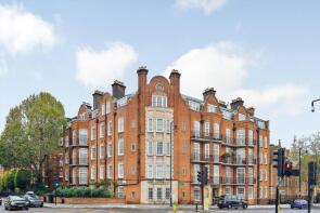 Flat 15, 90 More's Garden, Cheyne Walk, London SW3 5BB
