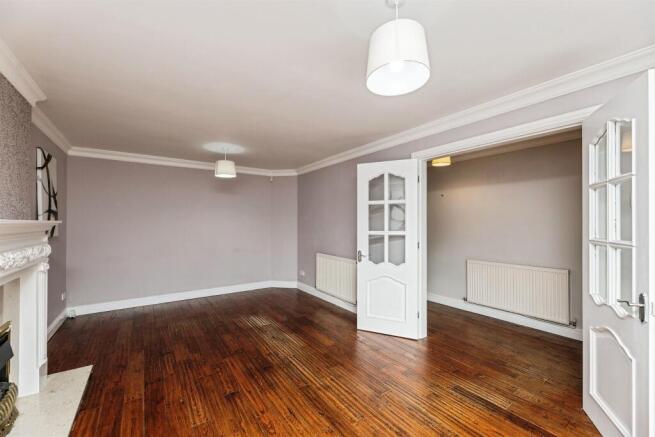 4 bed Detached for sale Image 10