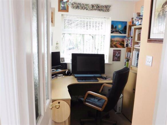 Photo 6