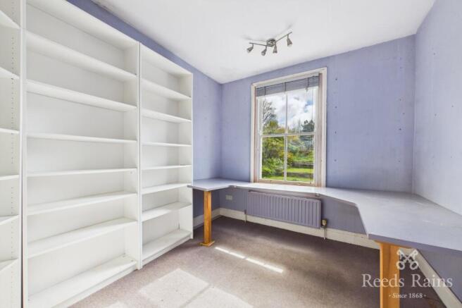 4 bed Semi-Detached for sale Image 8