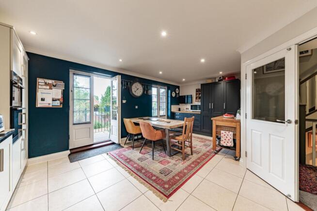 Kitchen/Dining Room (1)