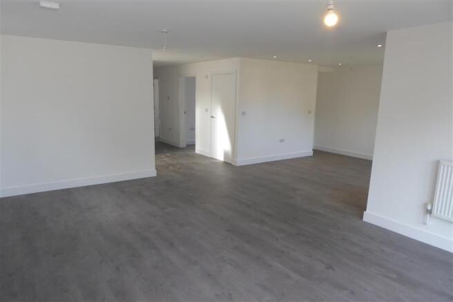 Lounge/Dining Area
