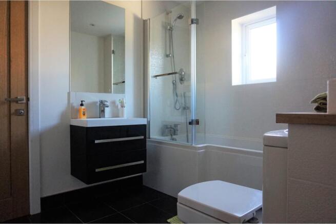 Jack & Jill En-suite