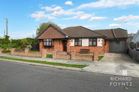 No chain - Margraten Avenue, Canvey Island