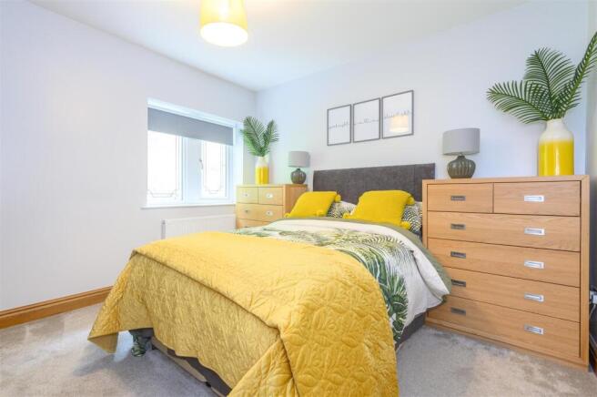 5 bed Detached for sale Image 10