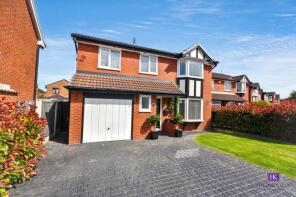 137, Shackleton Close, Burtonwood And Westbrook, Warrington WA5 9QG