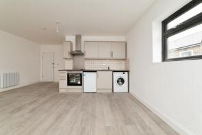First Floor Flat, 32, High Street, London E17 7LD
