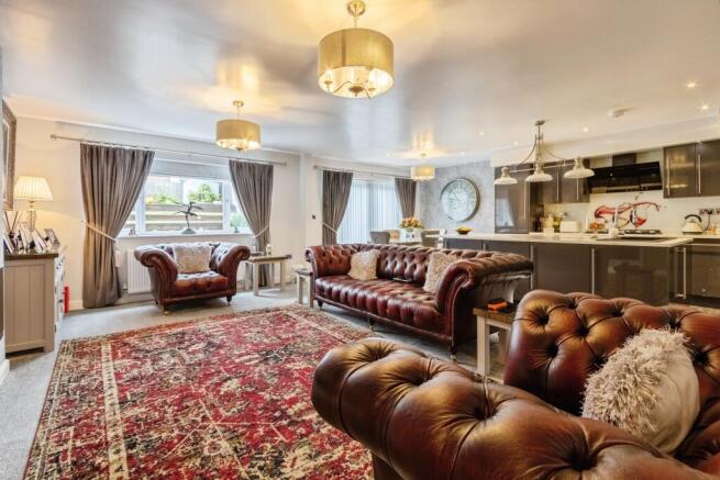 4 bed Mews for sale Image 5