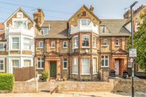 Flat 2, 39, Kirkstall Road, London SW2 4HD