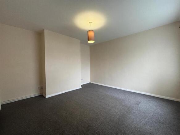 WhatsApp Image 2025-11-11 at 12.51.32_19f92046.jpg