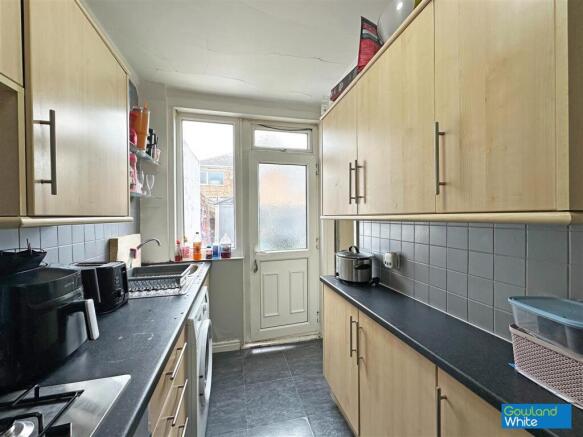 3 bed Terraced for sale Image 6