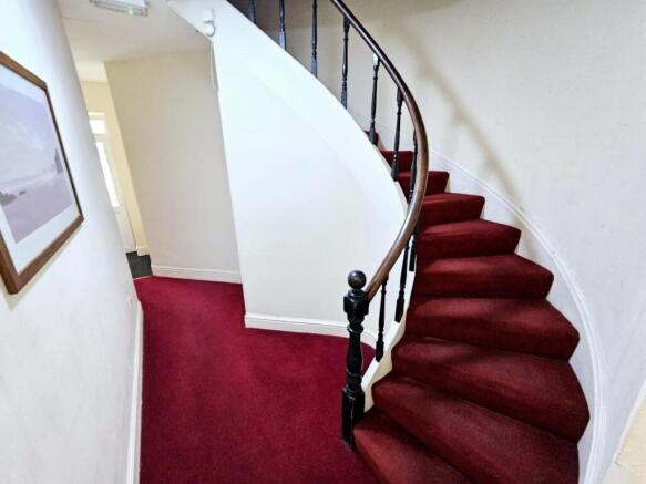 2 bed Flat for sale Image 10
