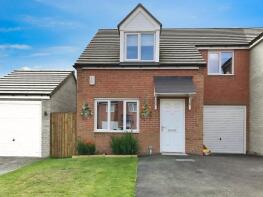 19, Woodland Walk, Upton, Pontefract WF9 1FR