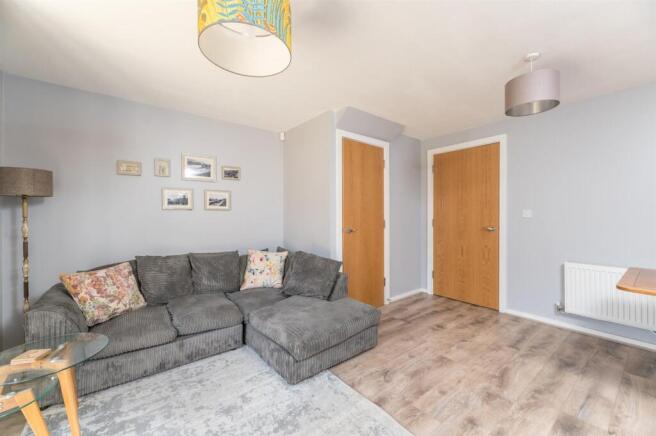 3 bed Town House for sale Image 11