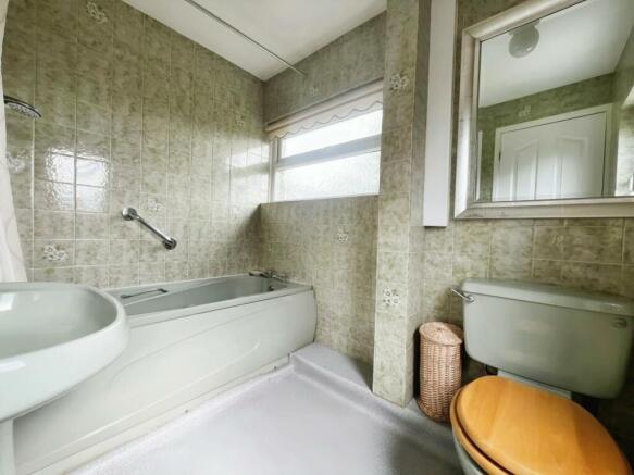 d720da36-bathroom.jpg