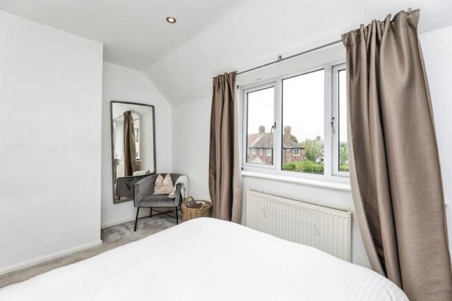 3 bed Semi-Detached for sale Image 11