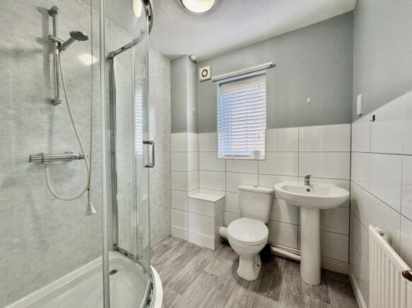 2 bed Town House to rent Image 10