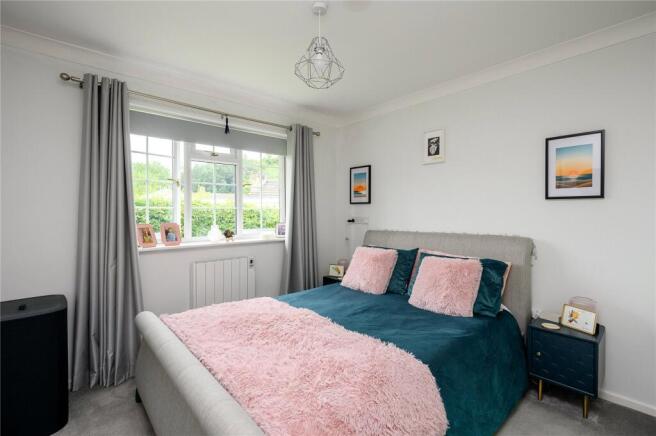 2 bed Apartment for sale Image 10