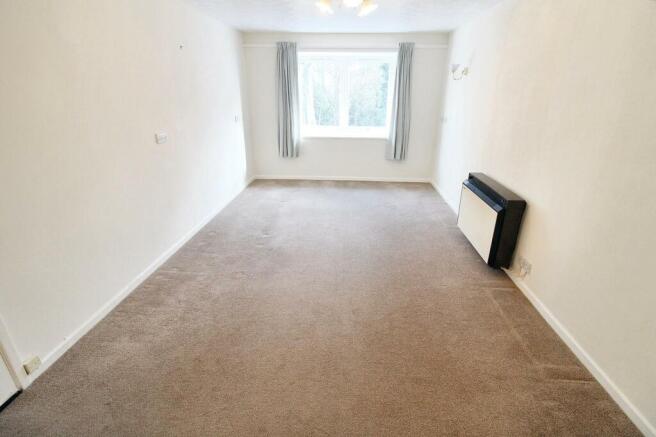 Living Room (2)