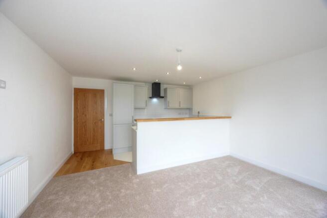 2 bed Town House for sale Image 5